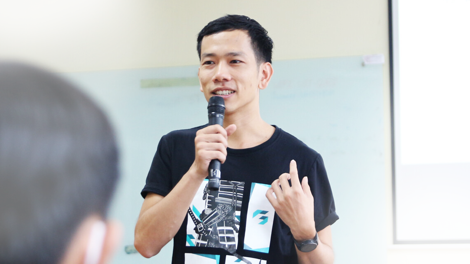 Mr. Le Hong Hai Nhan, founder of GEEK Up: Start a business for the spirit of entrepreneurship