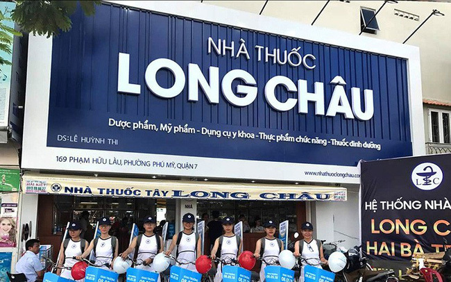 Vietnam corporate giants race to open drugstores